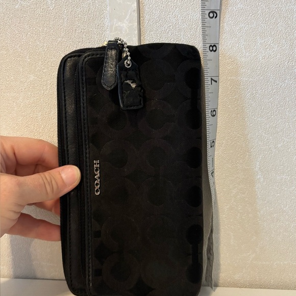 Coach | Black and Brown | Wristlet - Picture 7 of 7